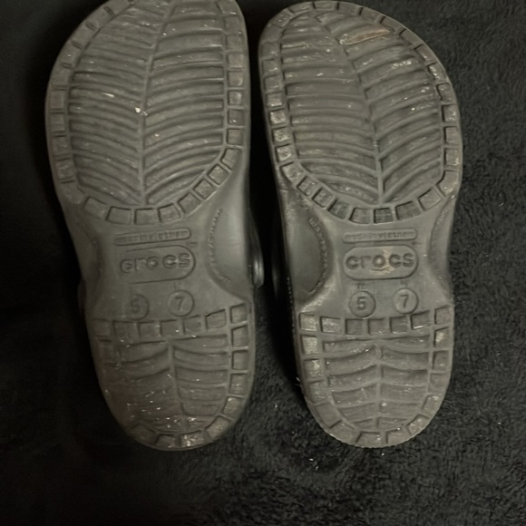 black crocs - Picture 2 of 2